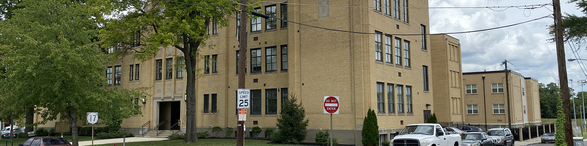 Lincoln Grant Scholar House building